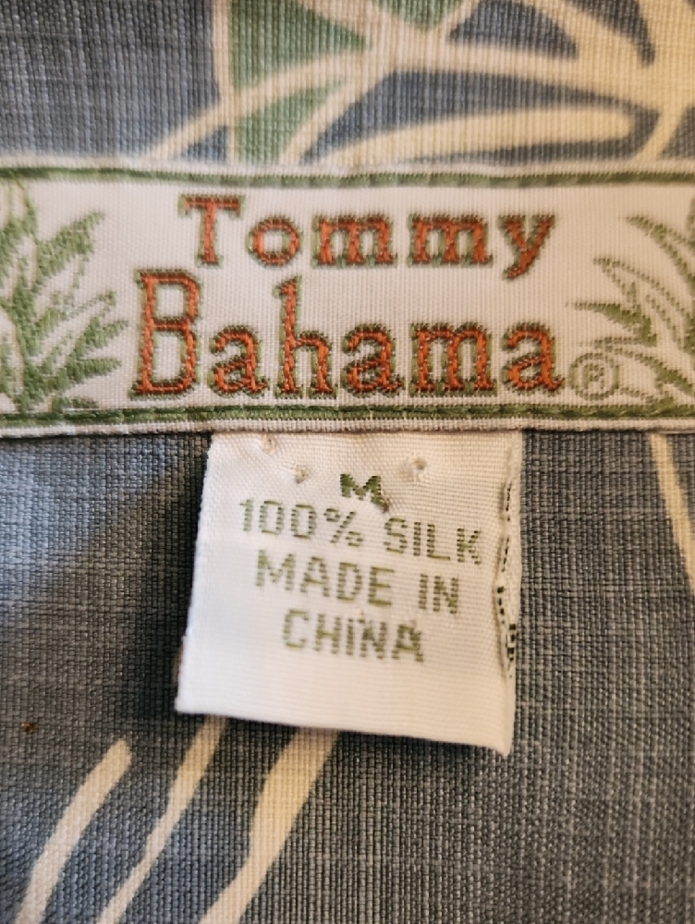 Tommy Bahama Green Floral Tie-Front Button Down Shirt, Med - Picture 6 of 9